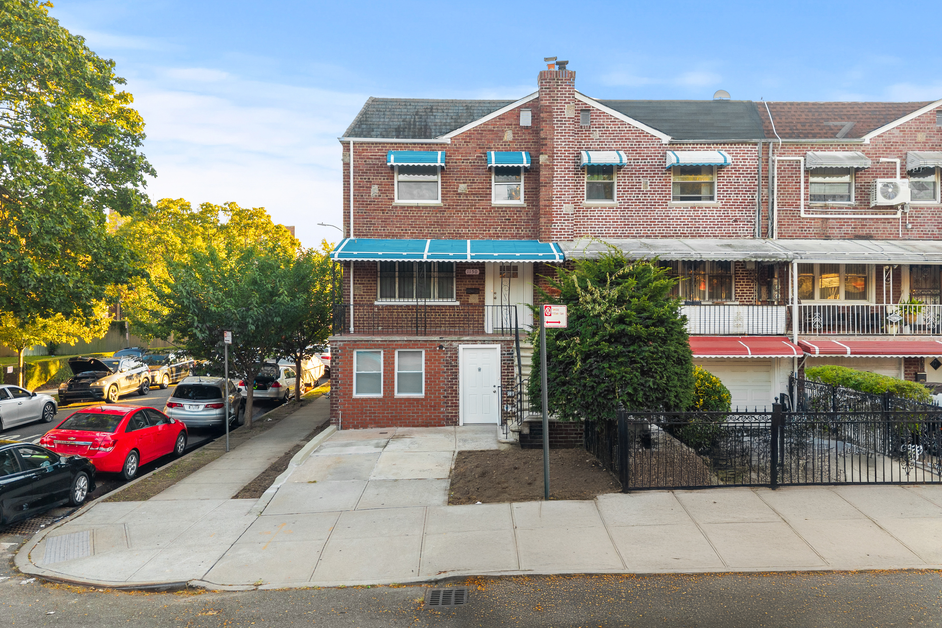Video tour still — 1150 E 214Th St, Bronx, NY, 10469