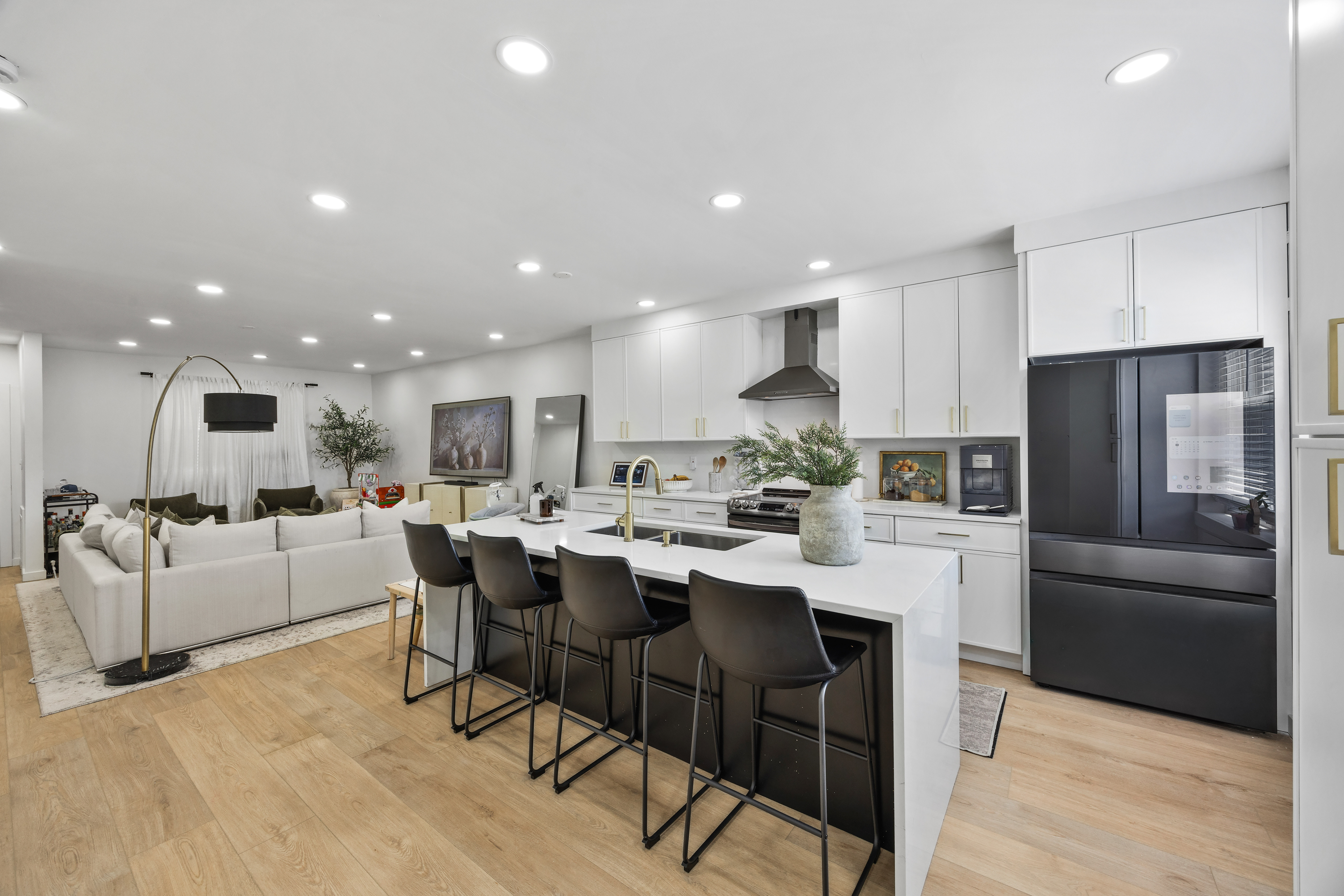 Video tour still — 1518 Fielding St, Bronx, NY, 10469