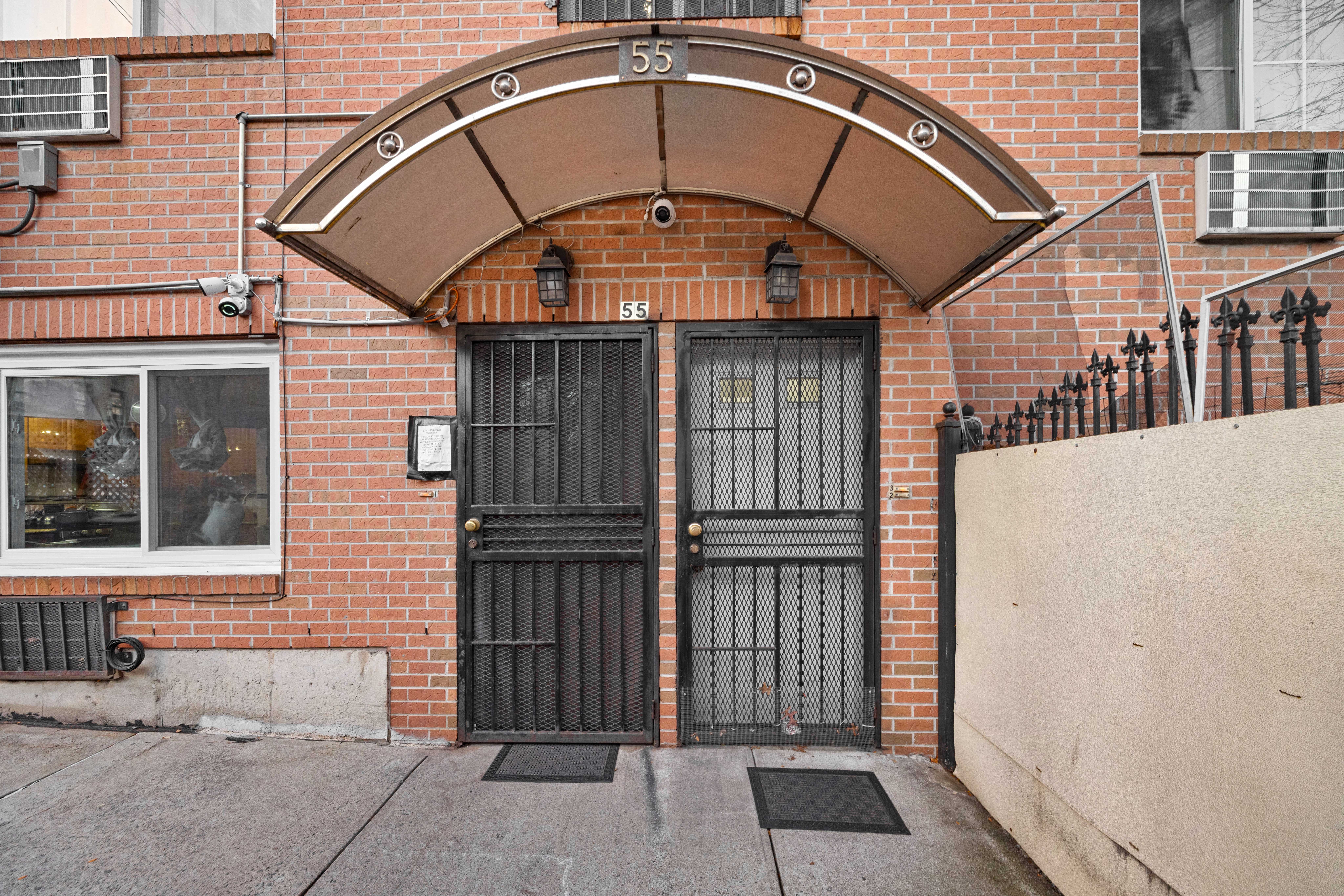 Video tour still — 55 W 192Nd St, Bronx, NY, 10468