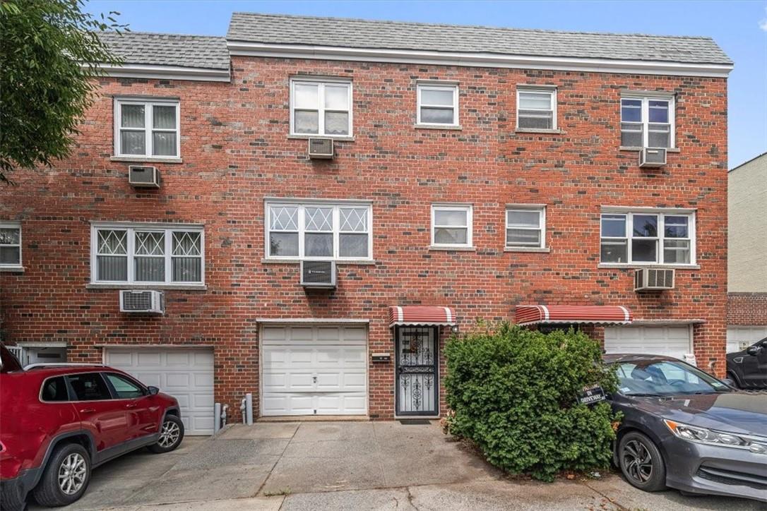 Video tour still — 855 Kinsella Street, Bronx, NY 10462