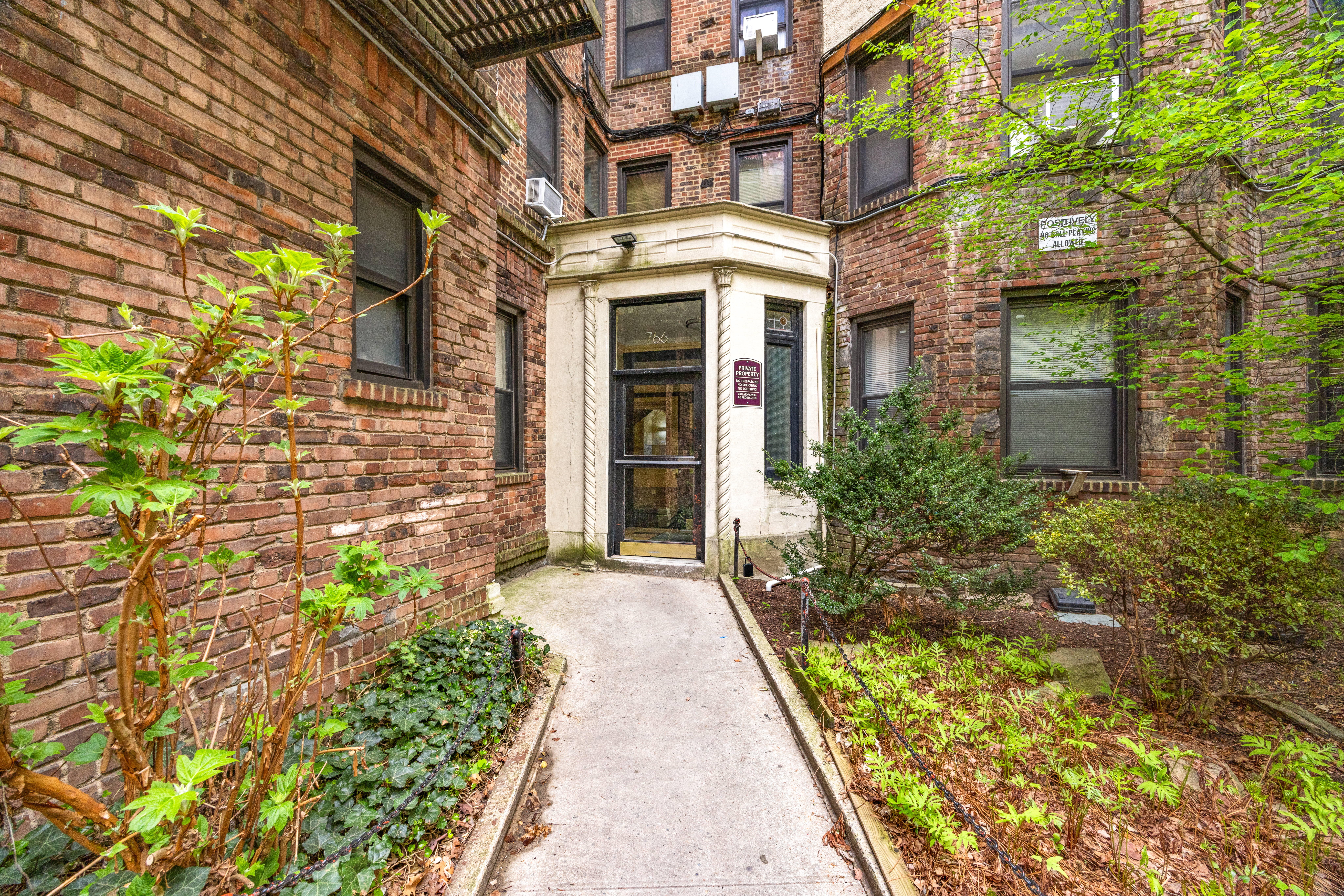 Video tour still — 766 Brady Ave  Bronx, NY, 10462